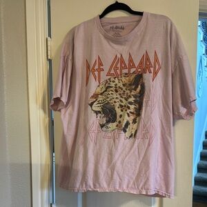 Def Leppard Graphic T-Shirt